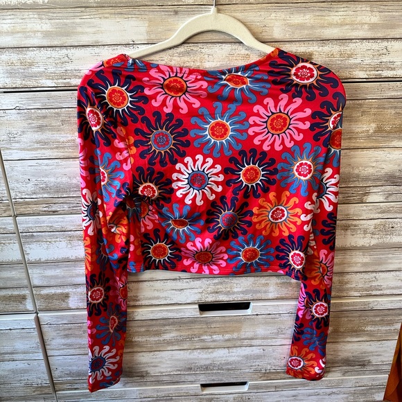 Adidas Red Long Sleeve Graphic Crop Blouse - Picture 6 of 9